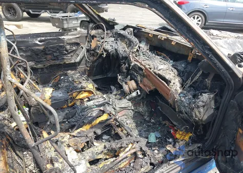 1988 Ford Mustang Gt z USA, uszkodzony, nr VIN 1FABP42E0JF289468